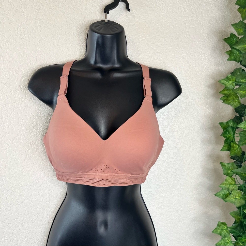 🌷Sports Bra - Criss Cross Back - Mauve color - Uniqlo Size S/M